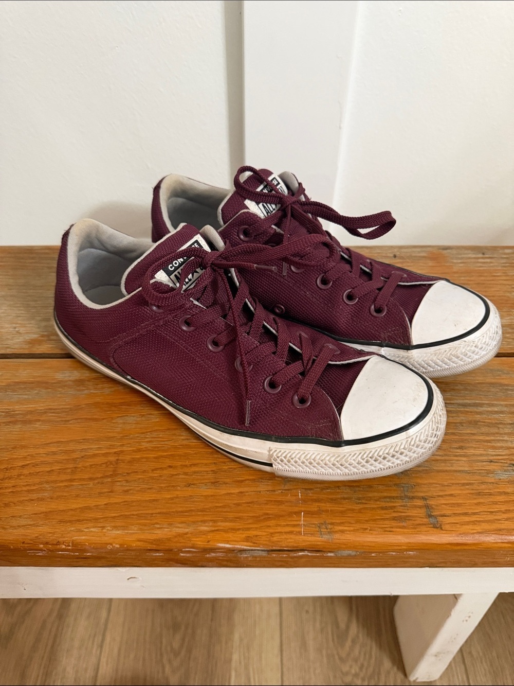 Converse Madison Sneakers Size 10